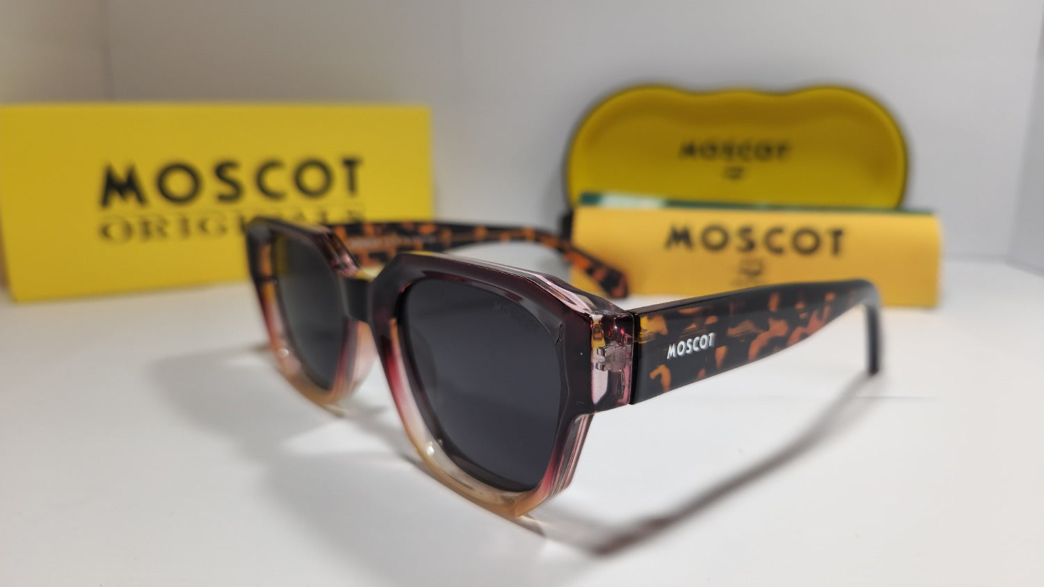 🕶️ MOSCOT Classic Sunglasses – Burgundy Tortoise Edition