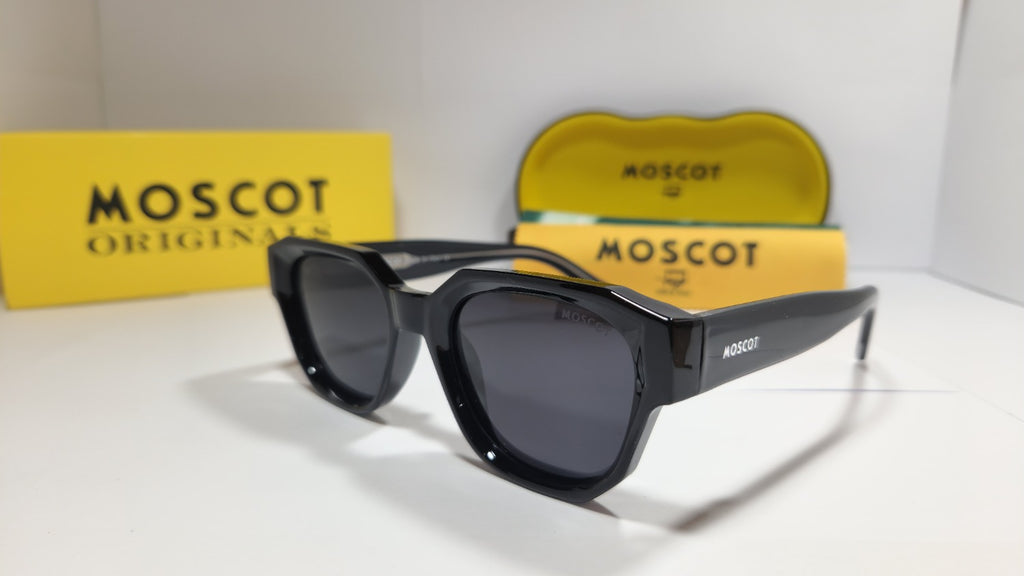 🕶️ MOSCOT Classic Sunglasses – Total Black Edition