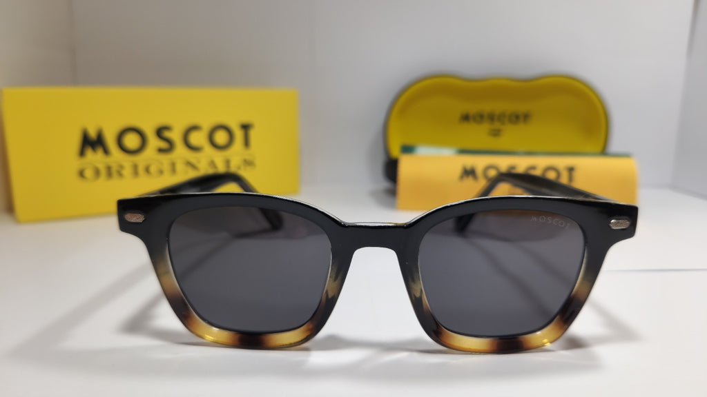 🕶️ MOSCOT Classic Sunglasses – Black Tortoise Edition