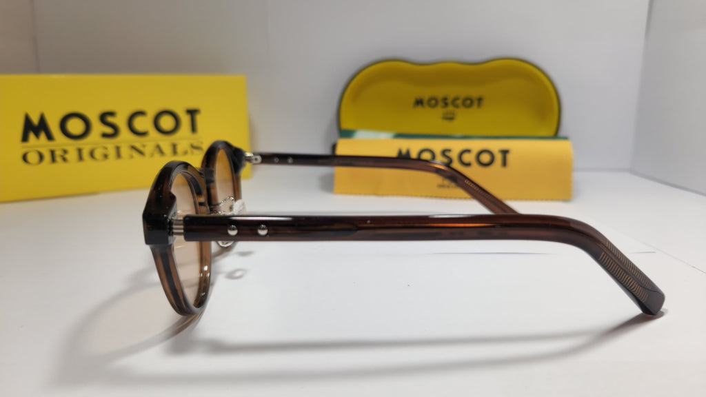 🕶️ MOSCOT Classic Sunglasses – Brown Transparent Edition