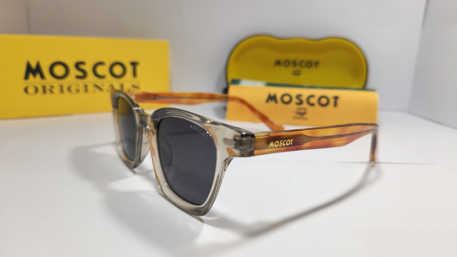 🕶️ MOSCOT Classic Sunglasses – Amber Crystal Edition